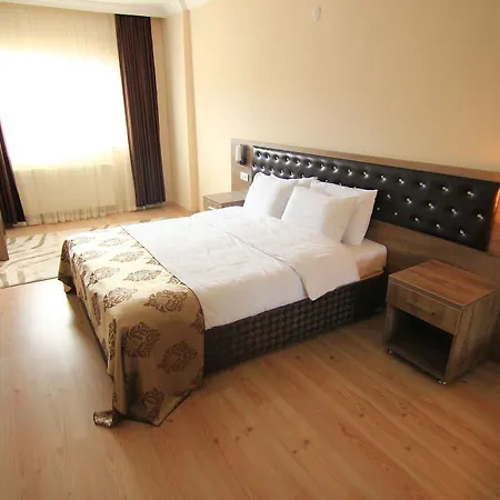 Royal Life 2* Kaşüstü