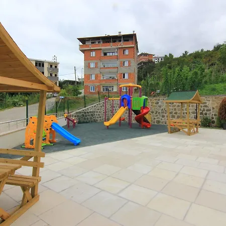 Royal Life 2* Kaşüstü