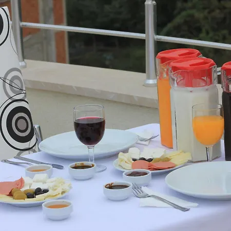 Royal Life Hotel apartamentowy 2*